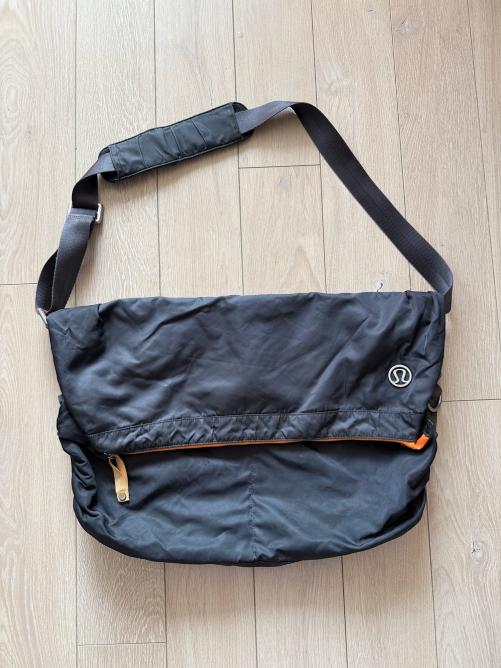 Lululemon Foldover Messenger Commuter Bag OS - Gym Travel
